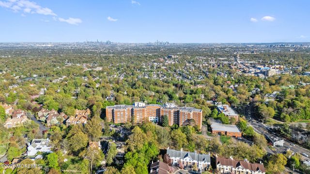 10 Crestmont Road 3L, Montclair, NJ 07042