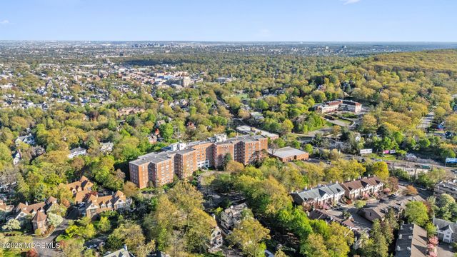 10 Crestmont Road 3L, Montclair, NJ 07042