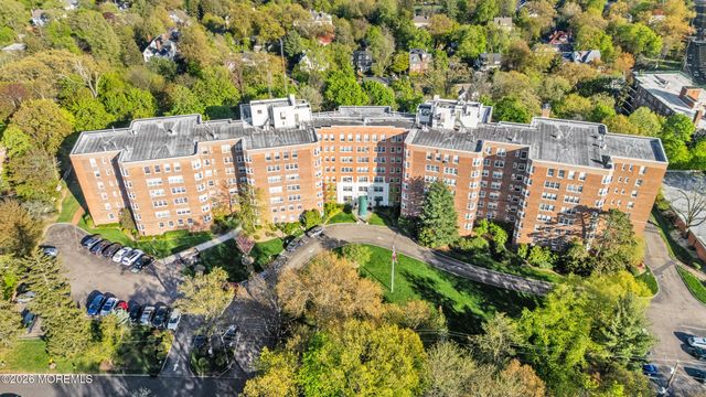 10 Crestmont Road 3L, Montclair, NJ 07042