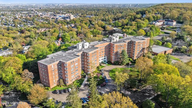 10 Crestmont Road 3L, Montclair, NJ 07042