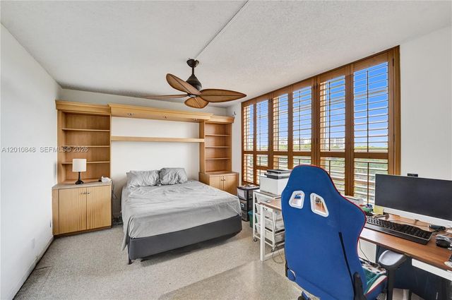 575 Oaks Lane 508, Pompano Beach, FL 33069