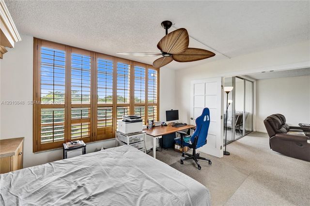 575 Oaks Lane 508, Pompano Beach, FL 33069