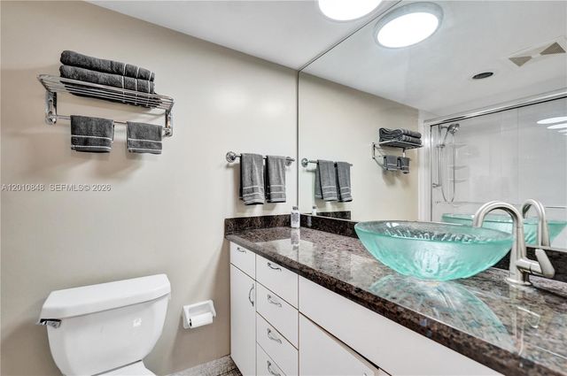 575 Oaks Lane 508, Pompano Beach, FL 33069