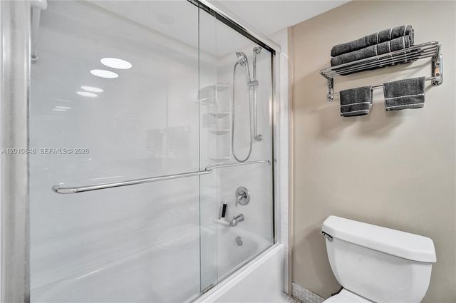 575 Oaks Lane 508, Pompano Beach, FL 33069