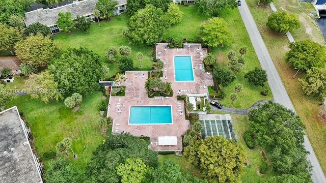 575 Oaks Lane 508, Pompano Beach, FL 33069