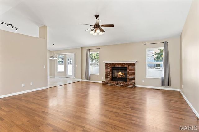229 Thoroughbred Trail, St Peters, MO 63376
