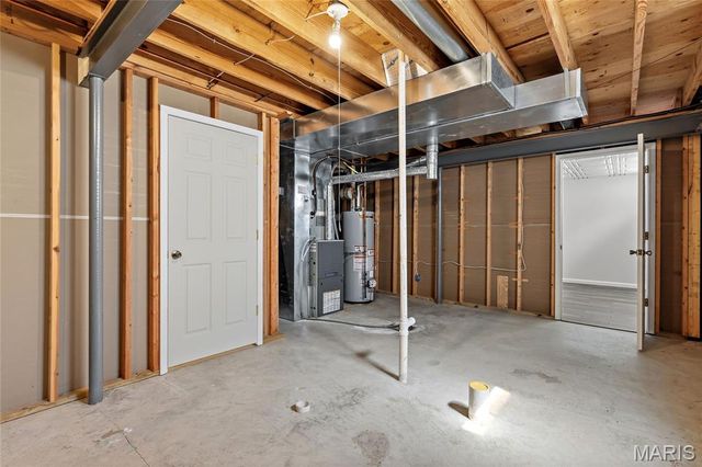 229 Thoroughbred Trail, St Peters, MO 63376
