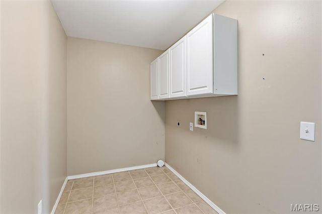 229 Thoroughbred Trail, St Peters, MO 63376