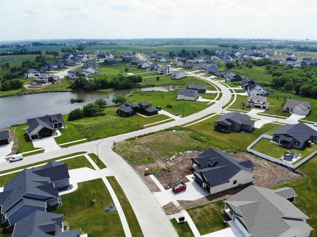 2203 Green Leaf Circle, Norwalk, IA 50211
