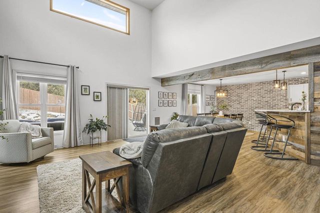 1033 Vista Ridge Drive, Mount Horeb, WI 53572