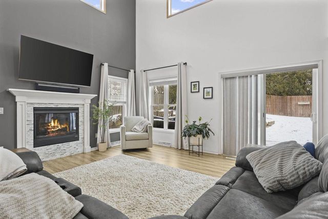 1033 Vista Ridge Drive, Mount Horeb, WI 53572