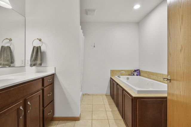 1033 Vista Ridge Drive, Mount Horeb, WI 53572