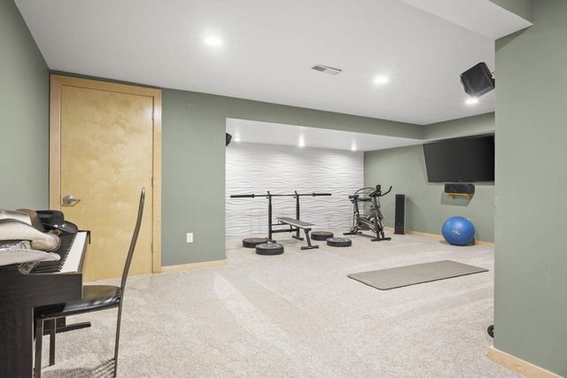 1033 Vista Ridge Drive, Mount Horeb, WI 53572