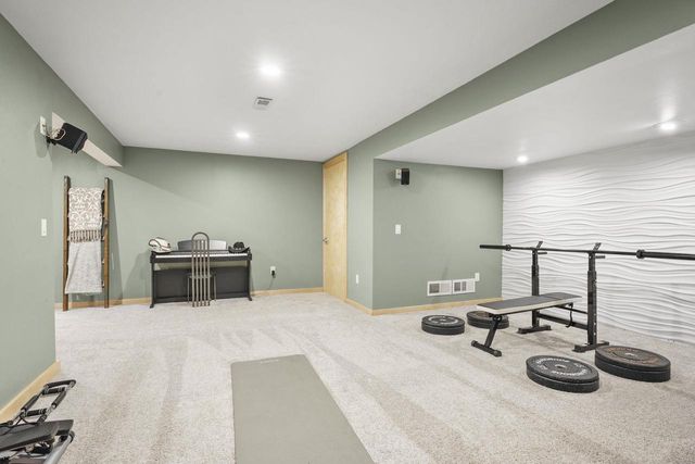 1033 Vista Ridge Drive, Mount Horeb, WI 53572