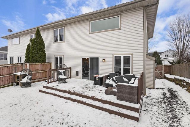 1033 Vista Ridge Drive, Mount Horeb, WI 53572