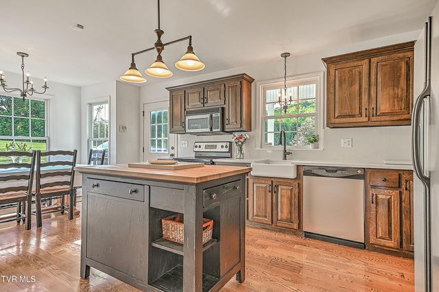 3725 Lunsford Mill Road, Hiltons, VA 24258