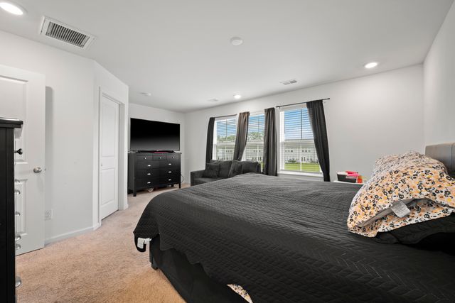 492 Trotters Lane, Moncks Corner, SC 29461