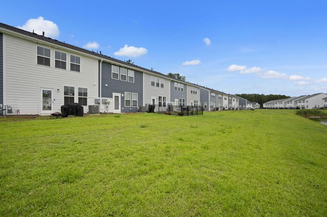 492 Trotters Lane, Moncks Corner, SC 29461