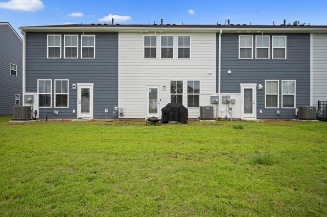 492 Trotters Lane, Moncks Corner, SC 29461