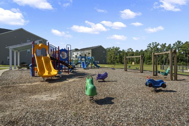 492 Trotters Lane, Moncks Corner, SC 29461