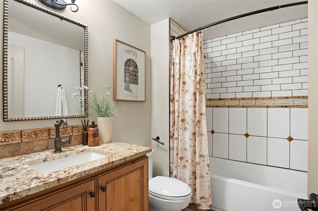 12649 NE 104th Street, Kirkland, WA 98033