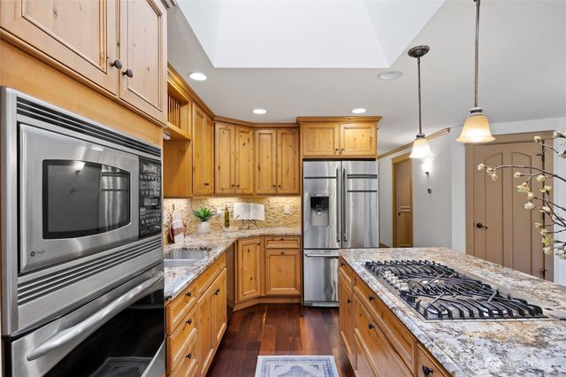 12649 NE 104th Street, Kirkland, WA 98033