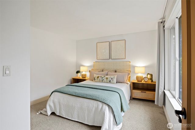 12649 NE 104th Street, Kirkland, WA 98033