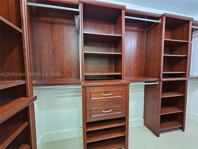 18051 Biscayne Blvd 1204, Aventura, FL 33160