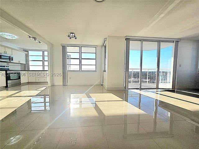 18051 Biscayne Blvd 1204, Aventura, FL 33160