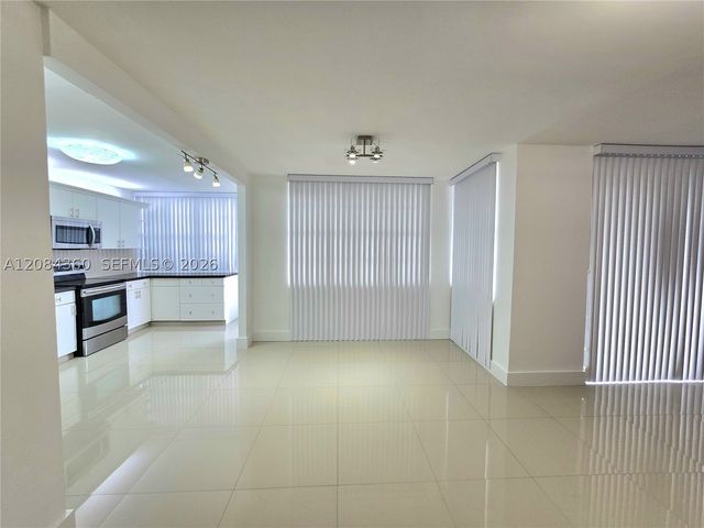 18051 Biscayne Blvd 1204, Aventura, FL 33160