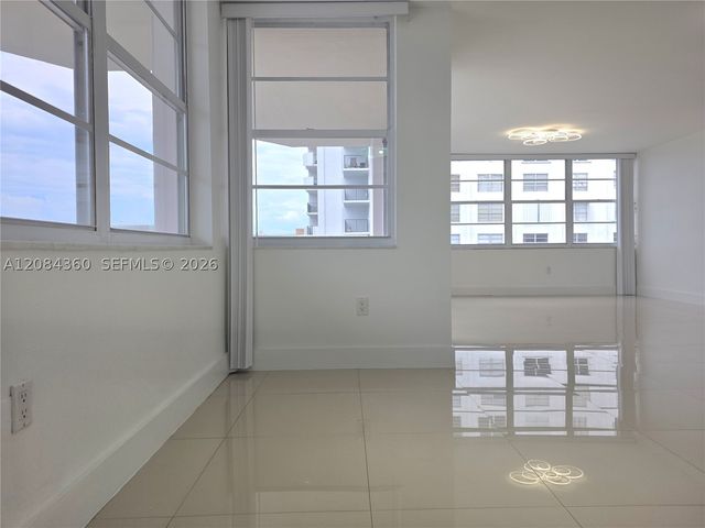 18051 Biscayne Blvd 1204, Aventura, FL 33160