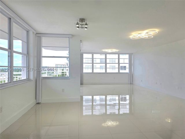 18051 Biscayne Blvd 1204, Aventura, FL 33160
