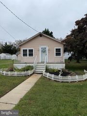 121 BUCKNELL AVE, Villas, NJ 08251