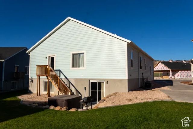 2216 S BEACHCOMBER LN, Garden City, UT 84028