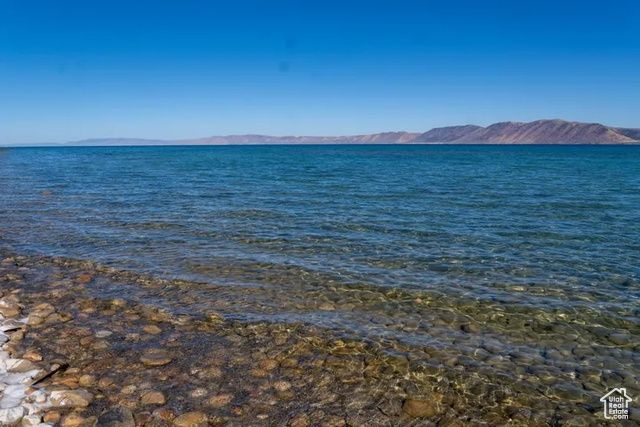 2216 S BEACHCOMBER LN, Garden City, UT 84028