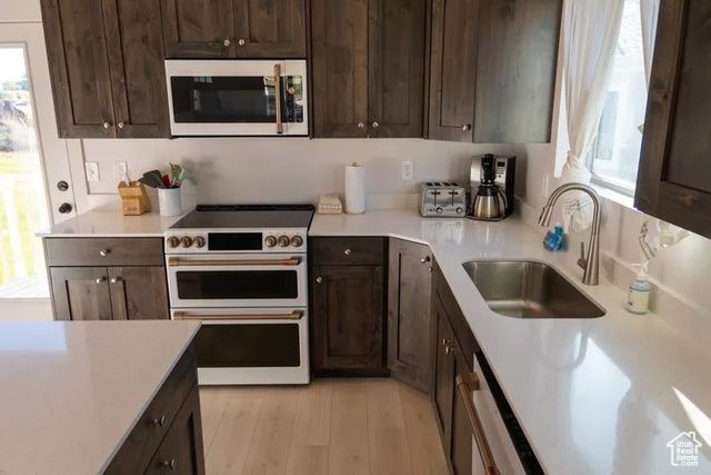2216 S BEACHCOMBER LN, Garden City, UT 84028