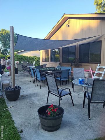 34781 Union Lake Road, Clinton Township, MI 48035