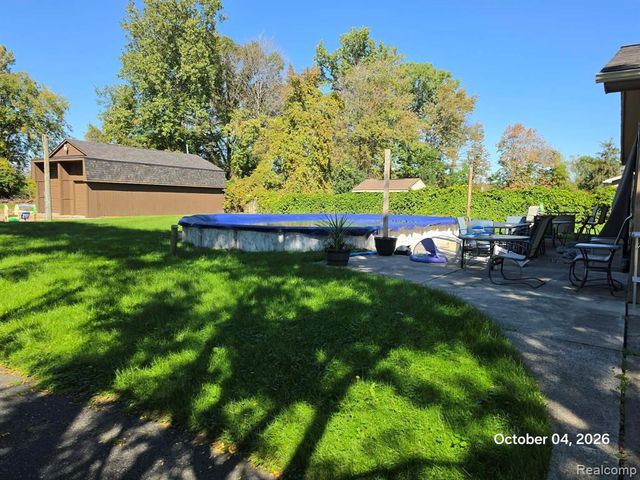 34781 Union Lake Road, Clinton Township, MI 48035