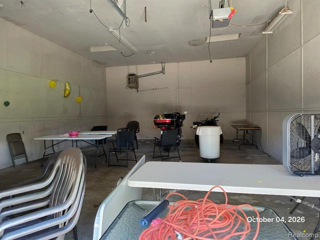 34781 Union Lake Road, Clinton Township, MI 48035
