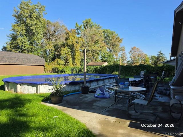 34781 Union Lake Road, Clinton Township, MI 48035
