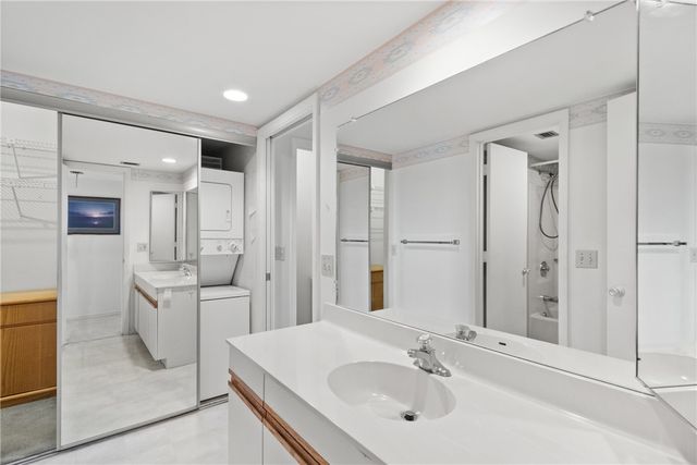 3 Plantation Drive 202, Vero Beach, FL 32966