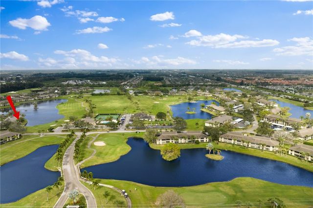 3 Plantation Drive 202, Vero Beach, FL 32966