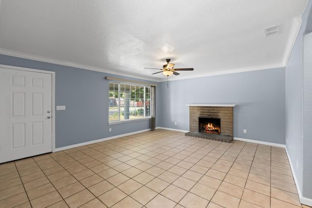 1873 Deauville Dr, Stockton, CA 95210