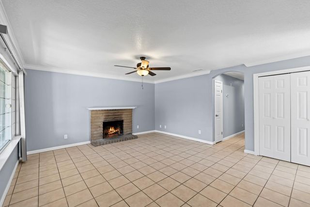 1873 Deauville Dr, Stockton, CA 95210