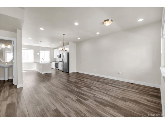 6741 S Tempe Ct, Aurora, CO 80016