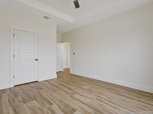 197 LAKE VIEW CIRCLE, La Vernia, TX 78121