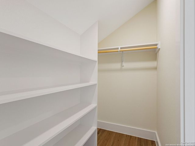 197 LAKE VIEW CIRCLE, La Vernia, TX 78121