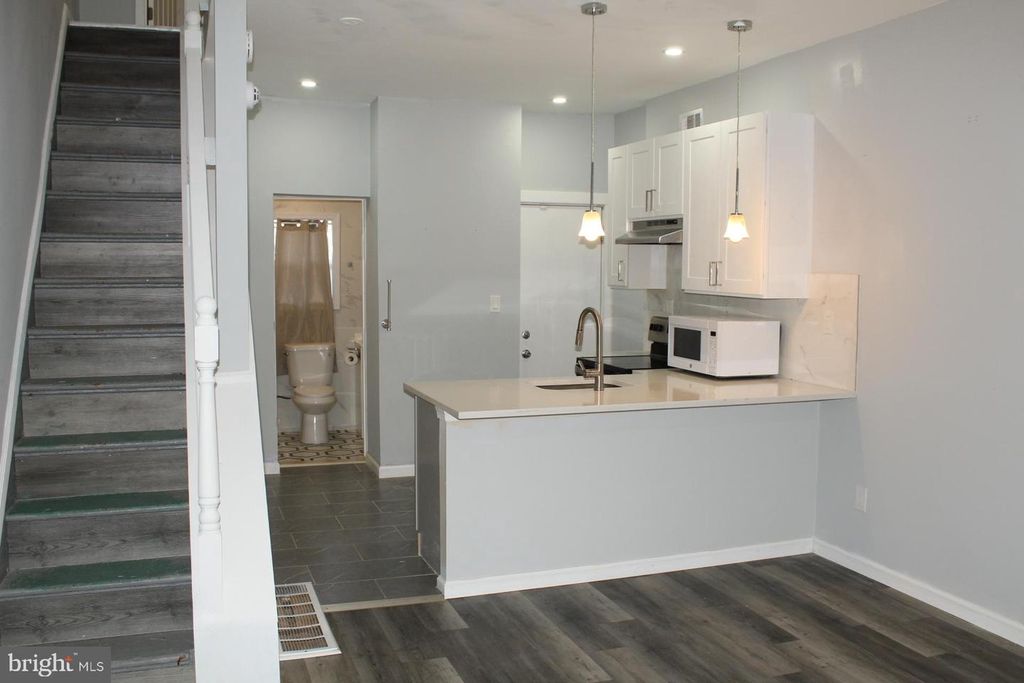 2546 W SELTZER ST, PHILADELPHIA, PA 19132 — photo 2
