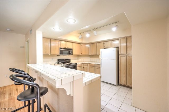 7950 West Flamingo Road 1069, Las Vegas, NV 89147