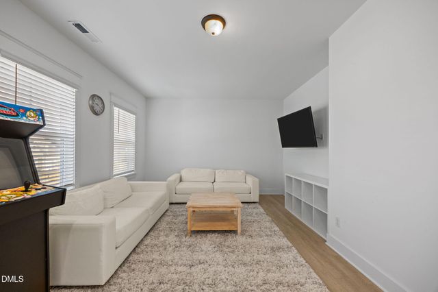 209 Acorn Crossing Road, Holly Springs, NC 27539